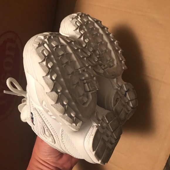 Toddler FILA Shoes SIZE 6 - Picture 7 of 8